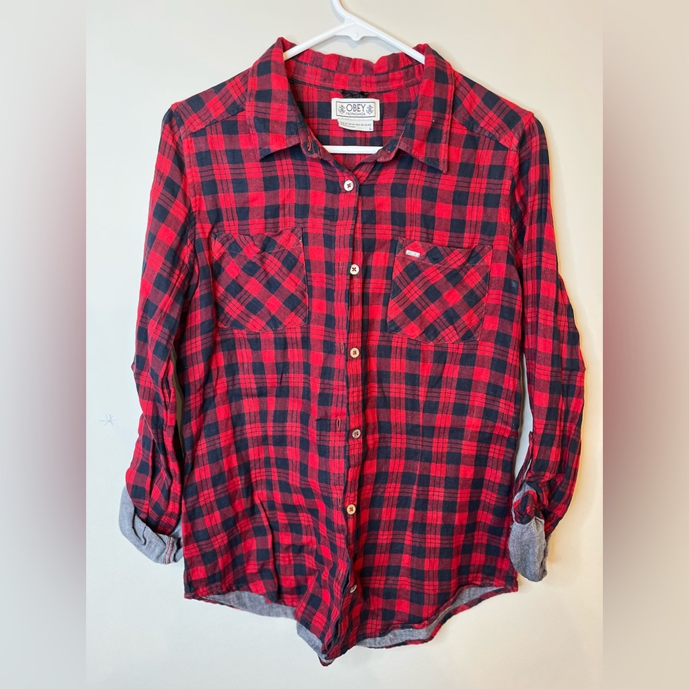 ⭐️2/$18 ObeybPropaganda Red Plaid Flannel Button Down Shirt sz L Women's Grunge